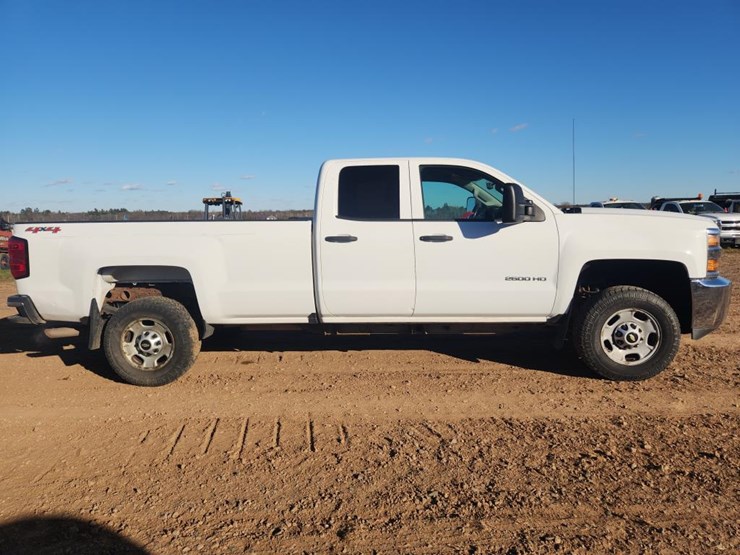 2017-chevrolet-2500-image-6