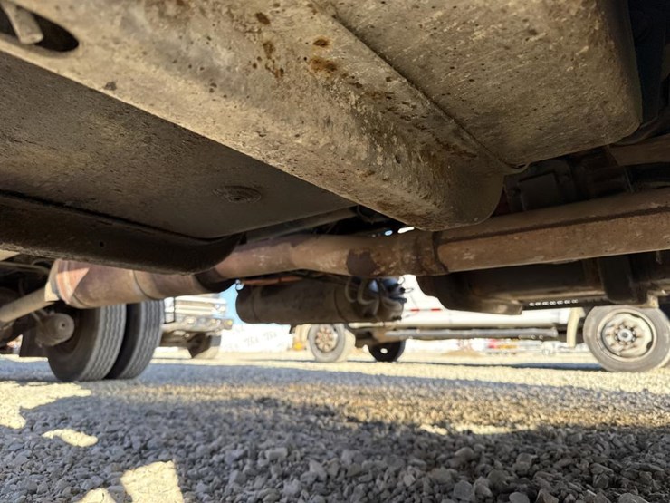 2005-international-durastar-4300-image-40