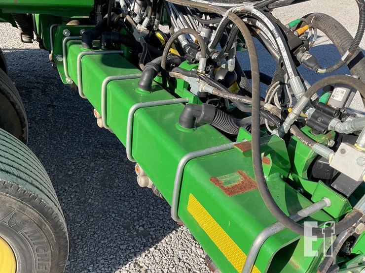 john-deere-db60-image-12