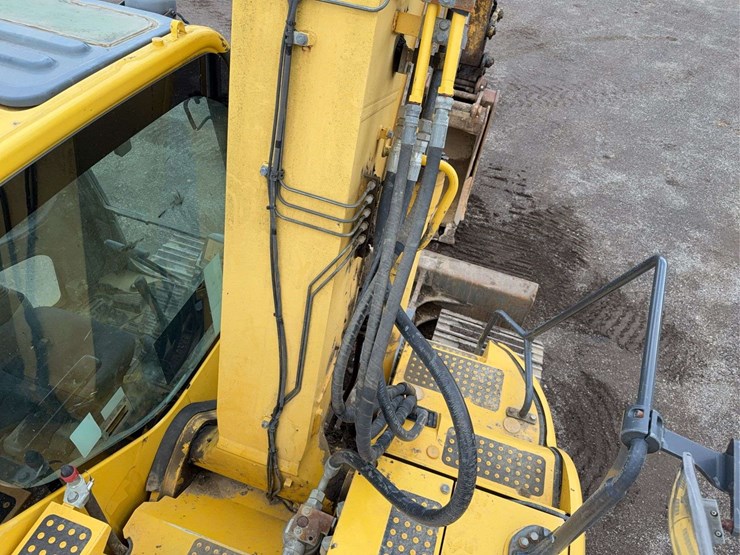 2012-komatsu-pc138-image-37