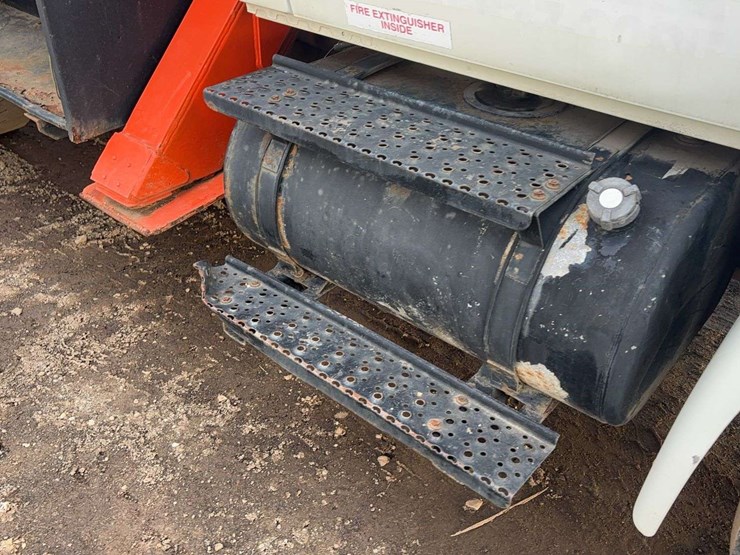 international-durastar-4300-image-33