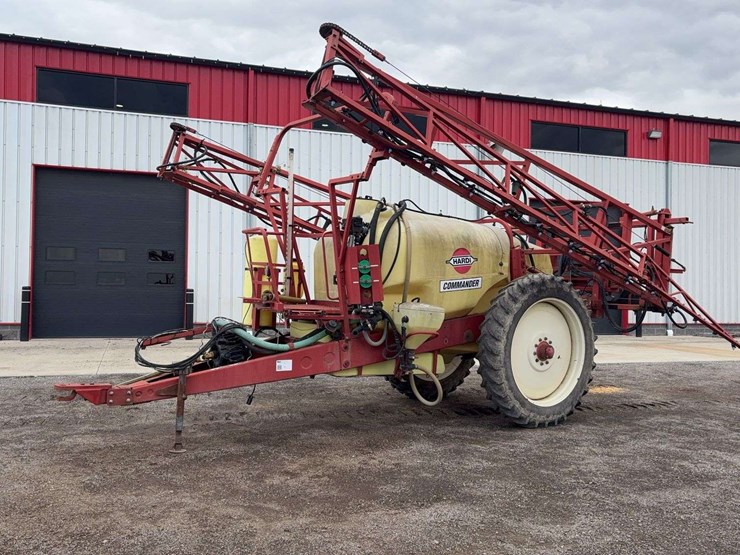 hardi-command-sprayer-image-1