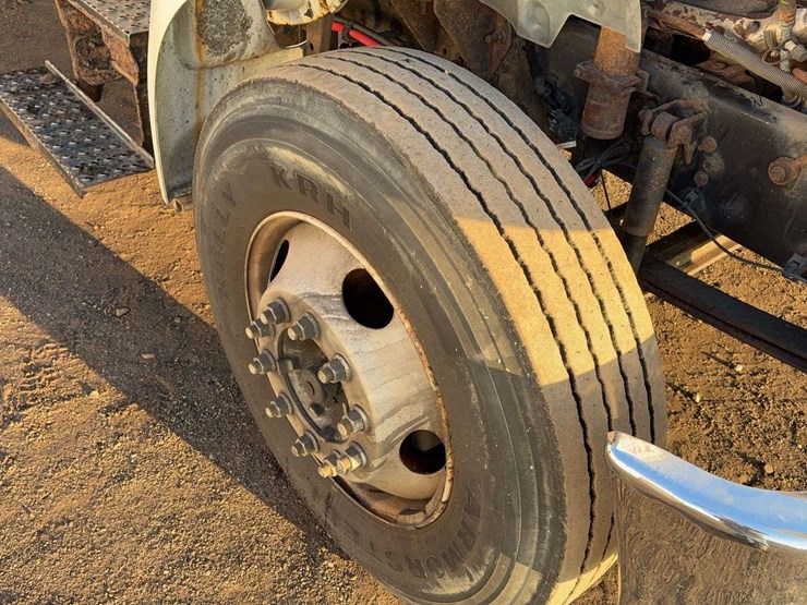 2012-ford-f650-image-14