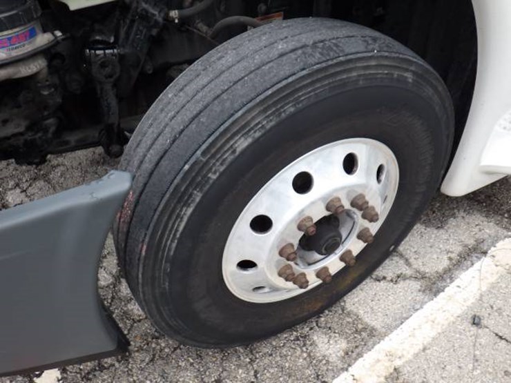 2019-freightliner-cascadia-125-image-26