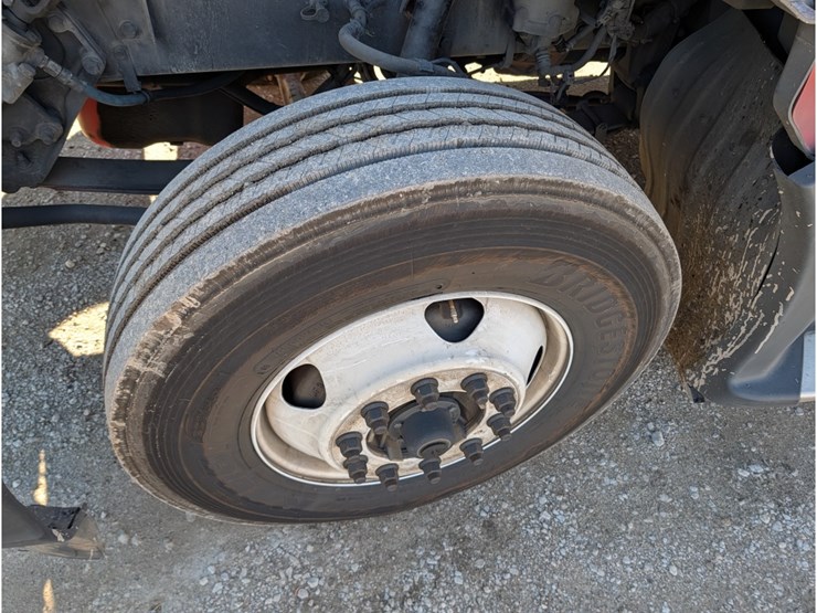 2019-kenworth-t680-image-13