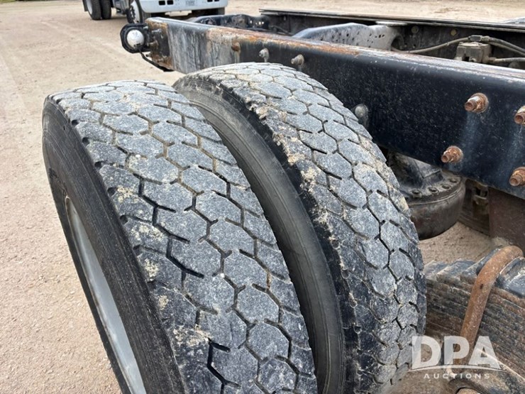 1985-mack-r686st-image-48