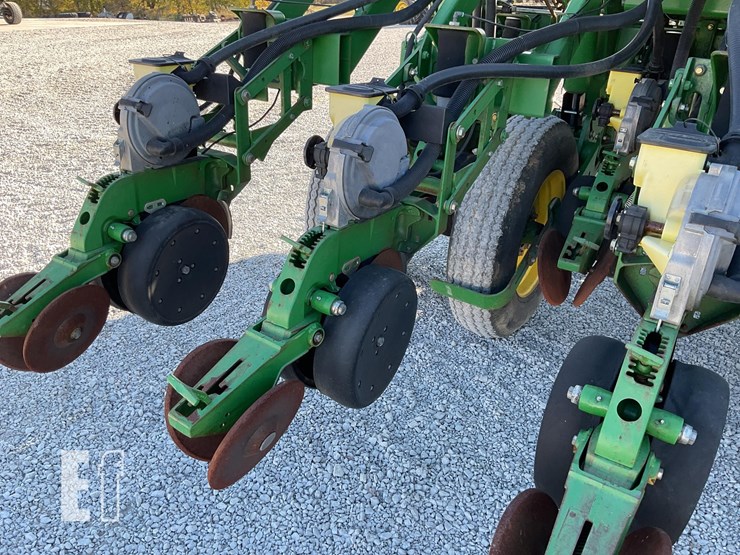 john-deere-1790-image-26