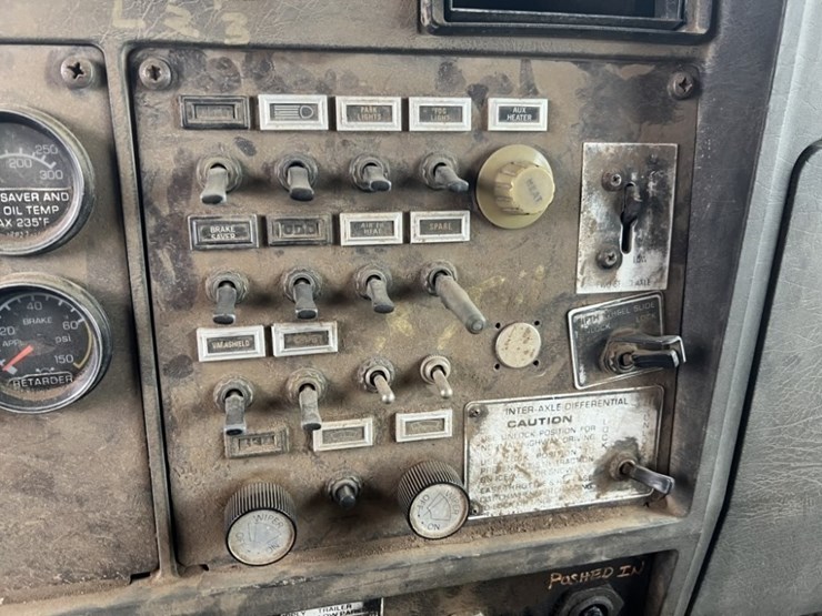 1985-kenworth-t/a-dump-truck-image-27