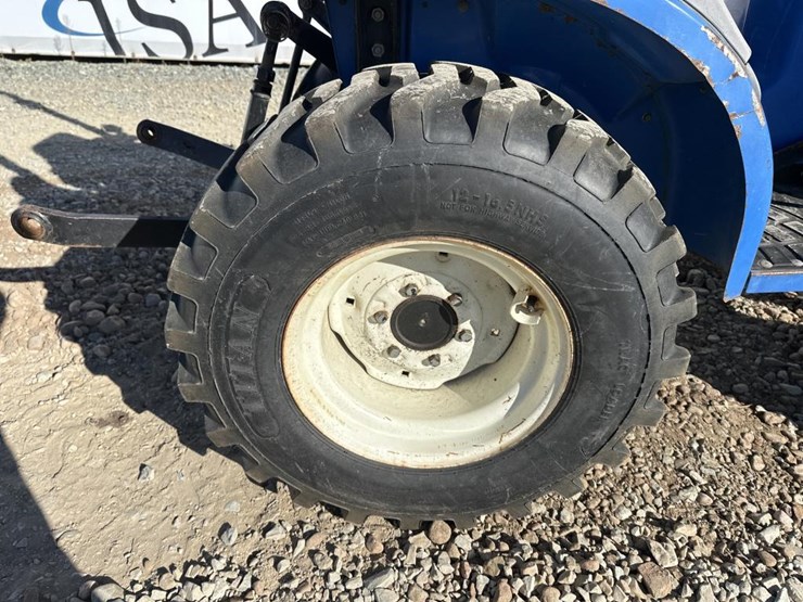 new-holland-tc26da-image-41