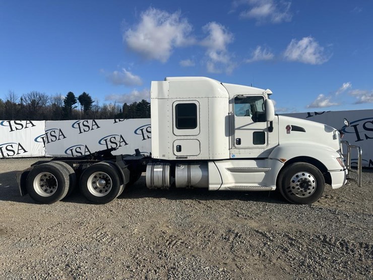 2013-kenworth-t660-image-6