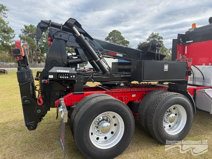 2013-kenworth-w900-image-13