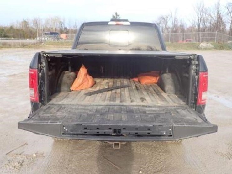 ford-f150-xlt-image-46