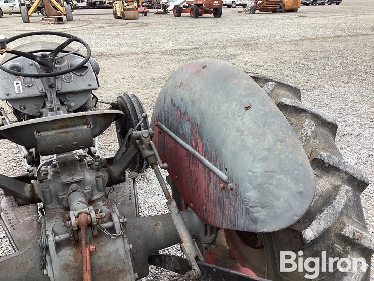 ferguson-t030-2wd-tractor-image-16