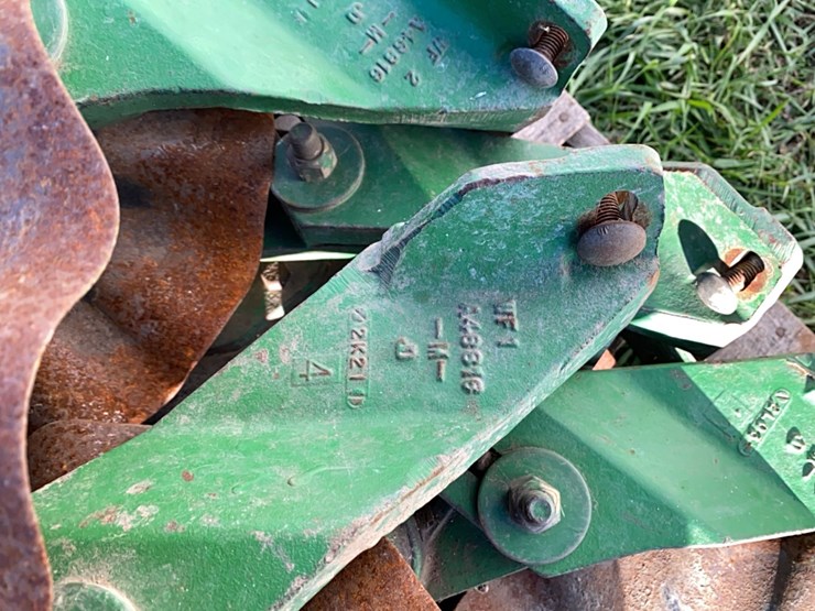 john-deere-7200-image-9