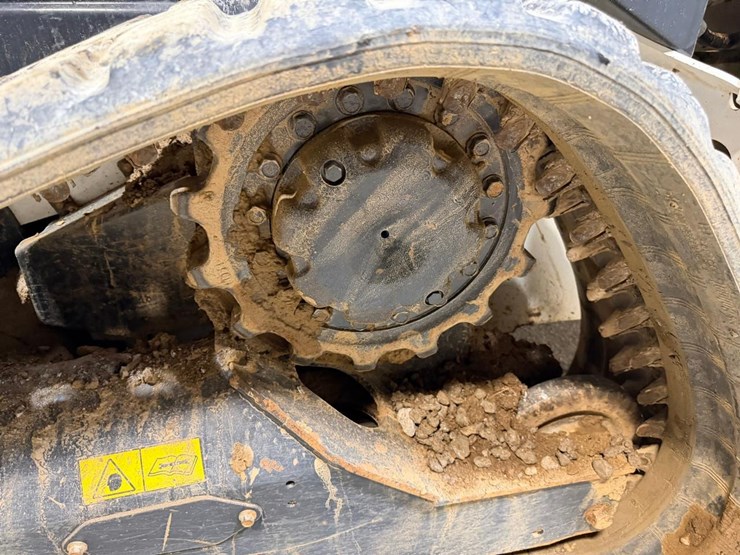 2023-bobcat-t76-image-14