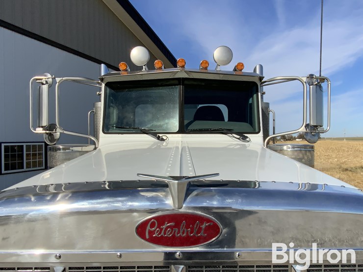 2006-peterbilt-379-image-18