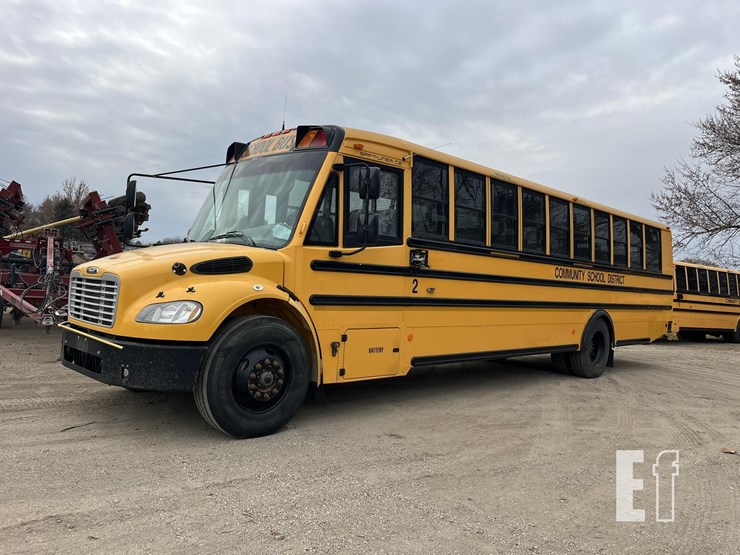 2014-thomas-saf-t-liner-c2-image-1