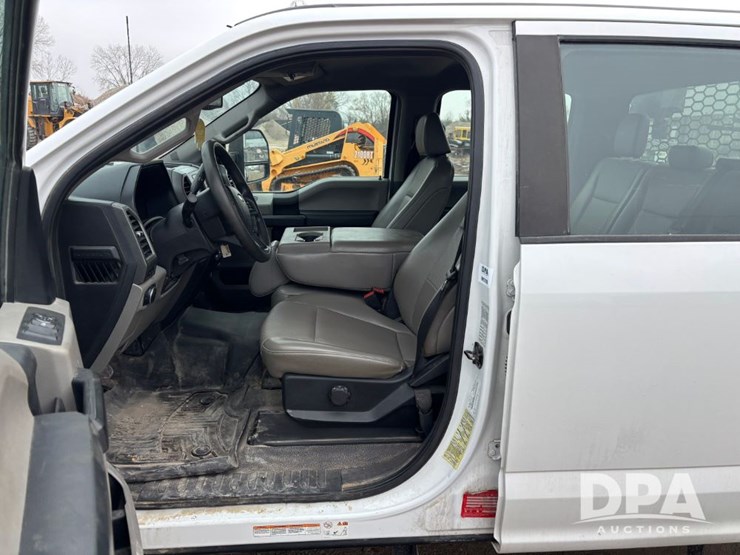 ford-f550-xl-image-68