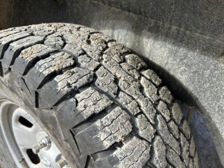 2016-dodge-1500-image-25