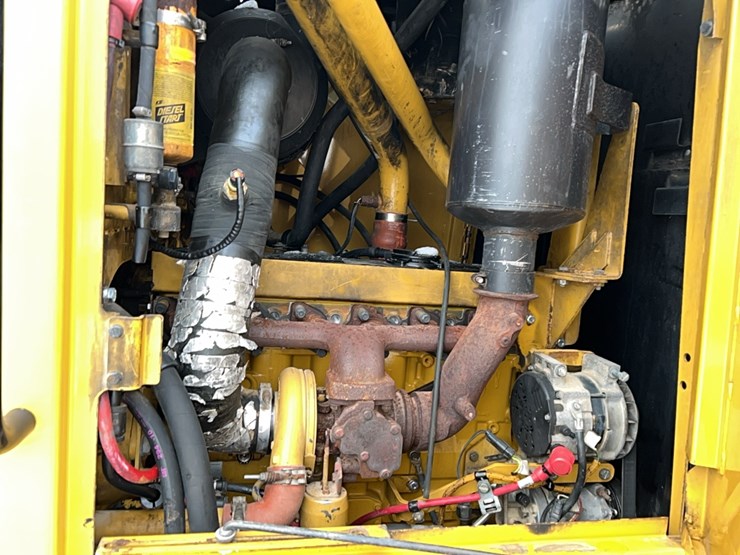 caterpillar-120m-image-12