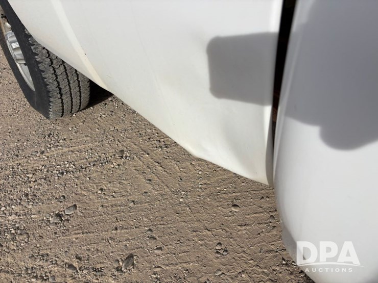 2010-chevrolet-silverado-2500hd-image-42