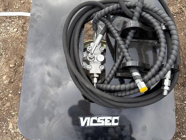 new-vicsec-hydraulic-mini-excavator-brush-cutter-image-2