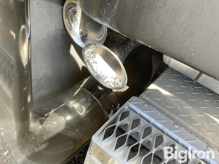 1995-peterbilt-379-image-18