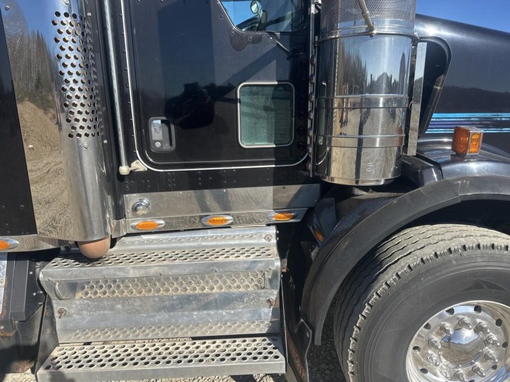 2009-kenworth-t800-image-12
