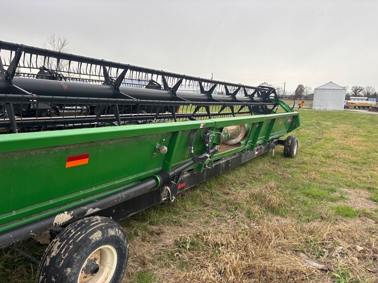 2011-john-deere-635f-image-1