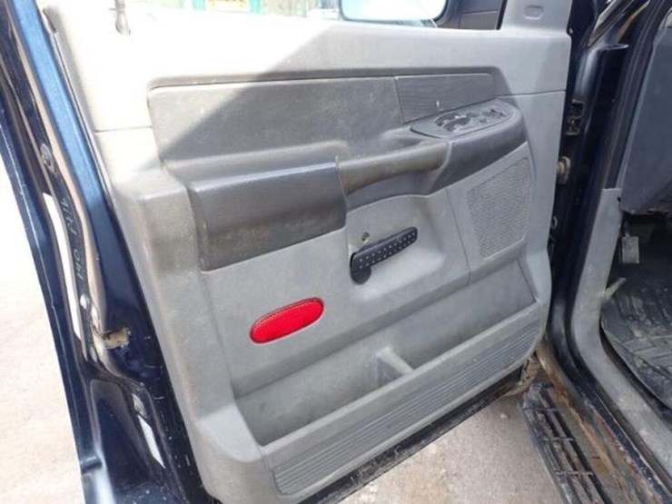 dodge-ram-3500-image-23