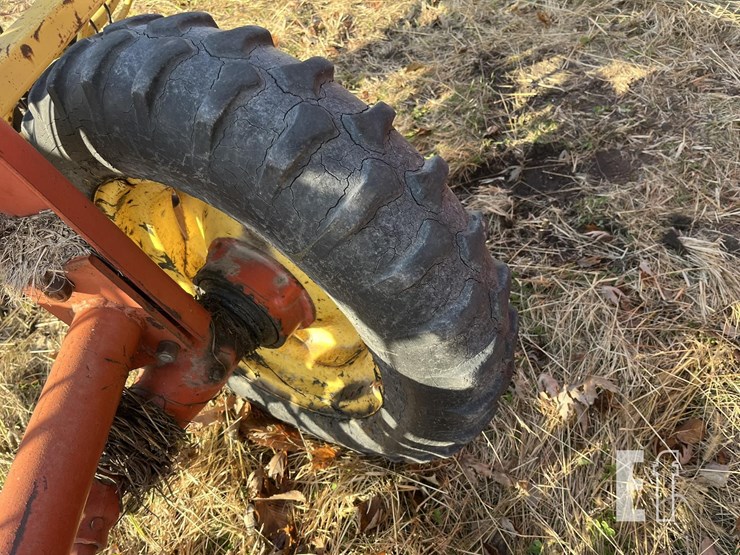 new-holland-258-image-3