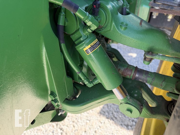 john-deere-8245r-image-22