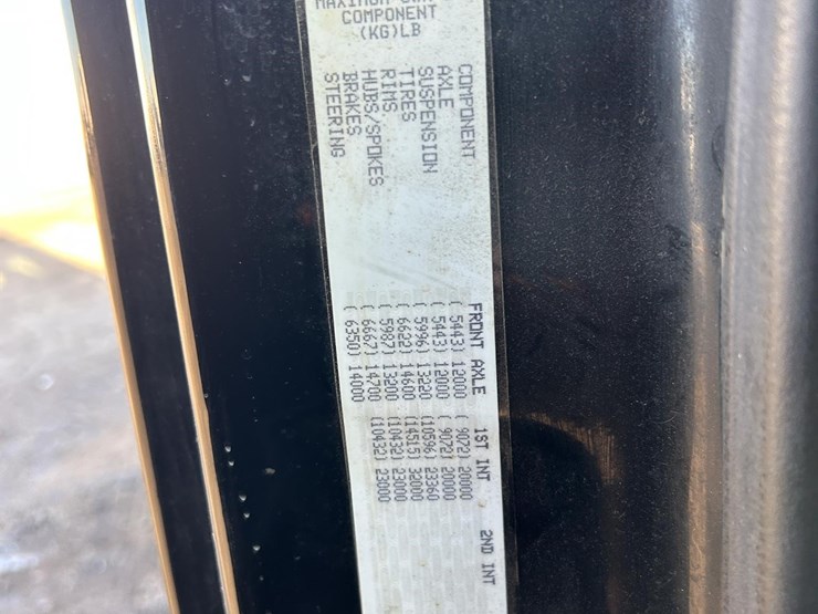 2012-freightliner-cascadia-125-image-53