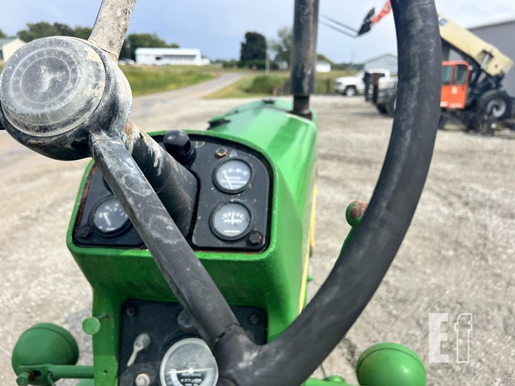 john-deere-630-image-42