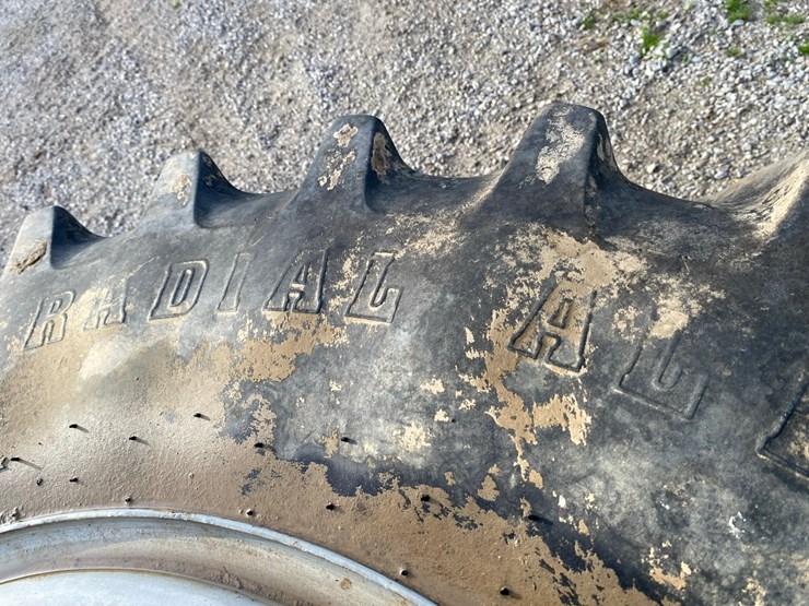 firestone-radial-18.4-38-duals-with-spacers-for-32”-combine-wheels-image-11