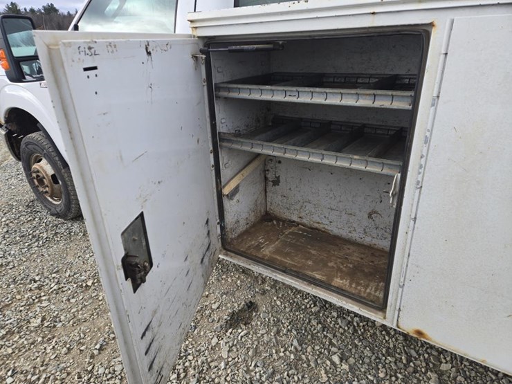 2011-ford-f350-image-18