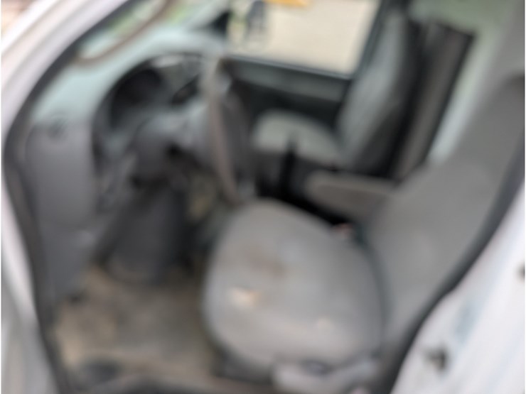 2006-ford-e350-image-11