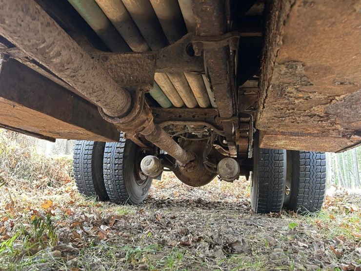 international-4700-image-19