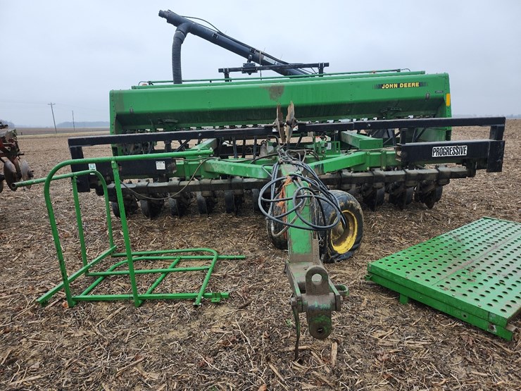 john-deere-750-image-12