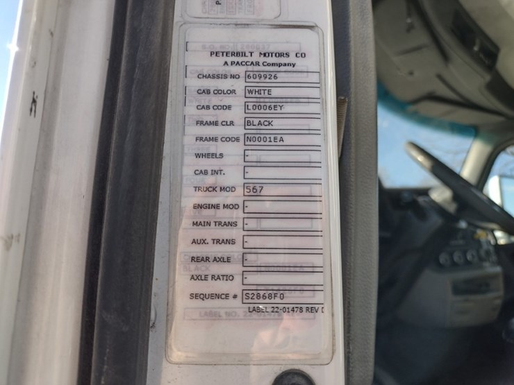 peterbilt-567-image-5