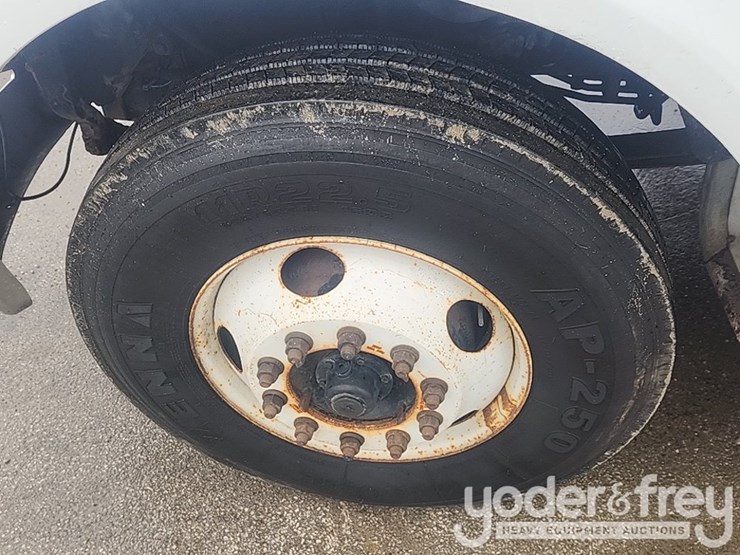 ford-f750-xl-image-12