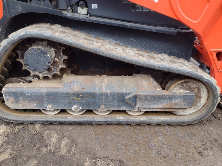 kubota-svl65-2-image-27