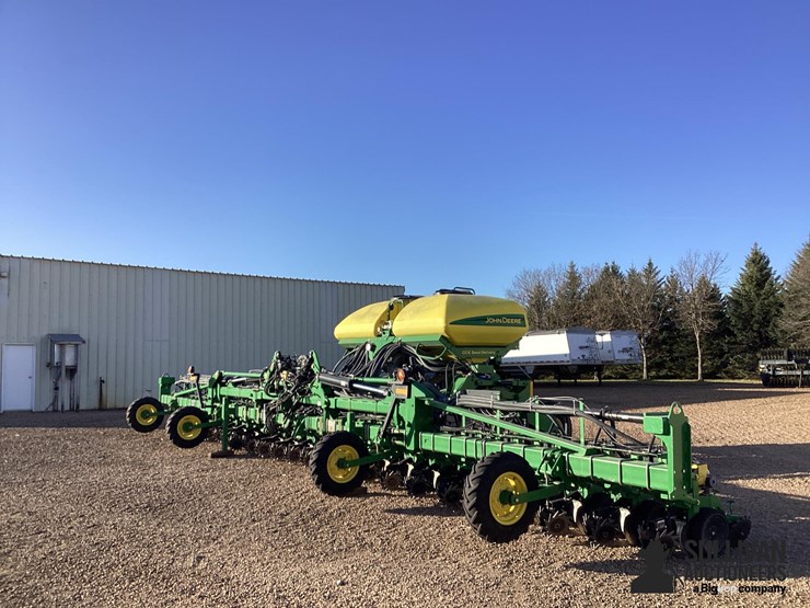 2011-john-deere-dr18-image-1