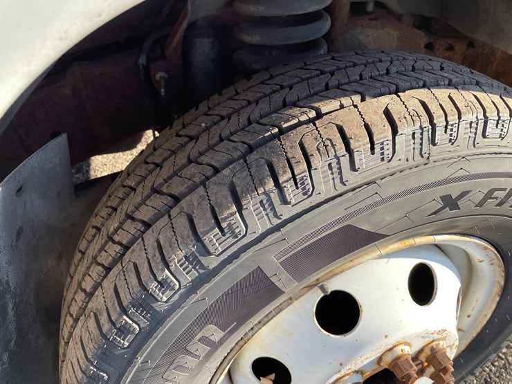 2001-ford-transit-image-16