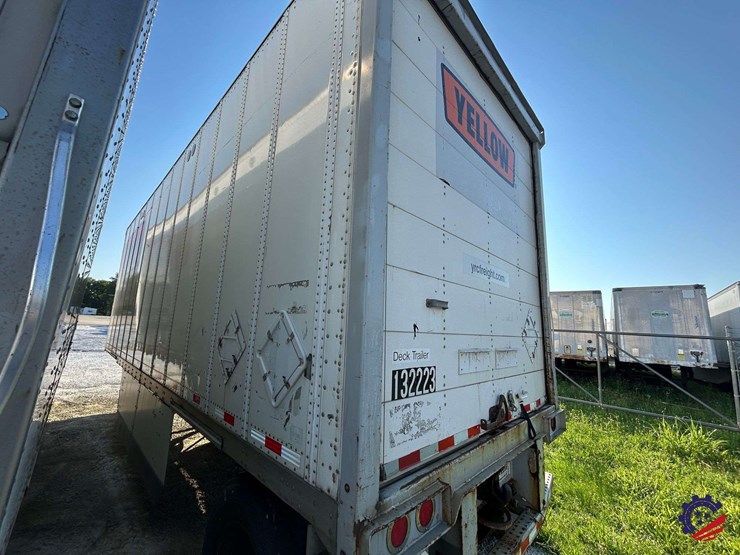 2014-stoughton-28-ft-x-102-in-image-2