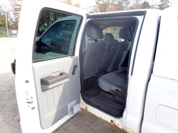 2012-ford-f250-xl-image-28