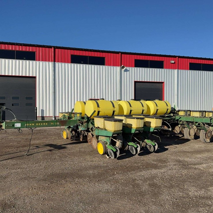 JOHN DEERE 7000