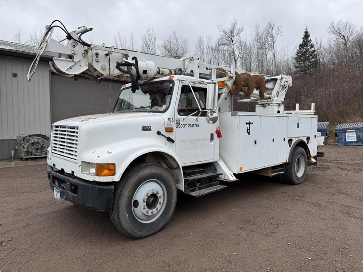 2001-international-4900-image-1