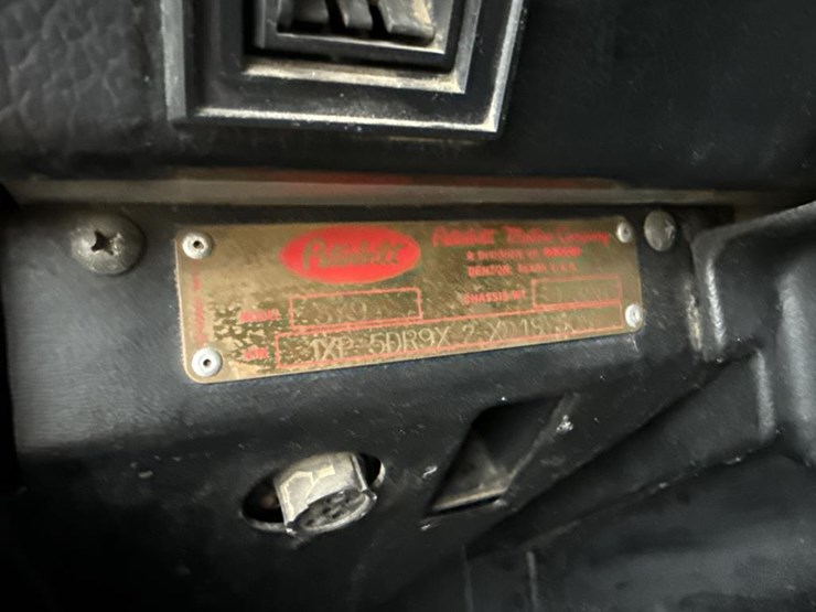 1999-peterbilt-379-image-104