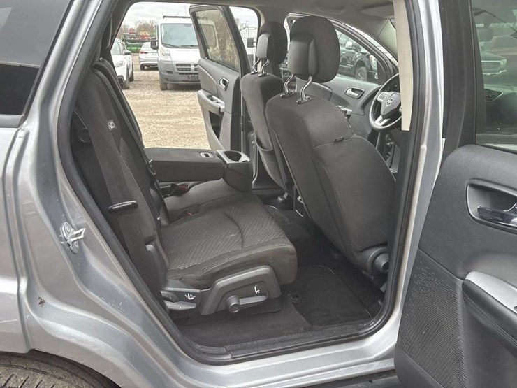 2016-dodge-journey-image-17